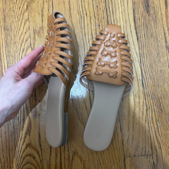 Old Navy Tan Hurache Slip-on sandals - Size 7 - Picture 2 of 6